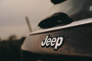 saiba quem pode comprar carros da jeep pcd